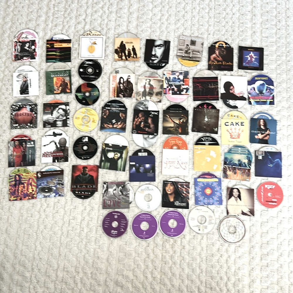 Music CD’s!! 51 total + SOUNDGEAR case 🎶